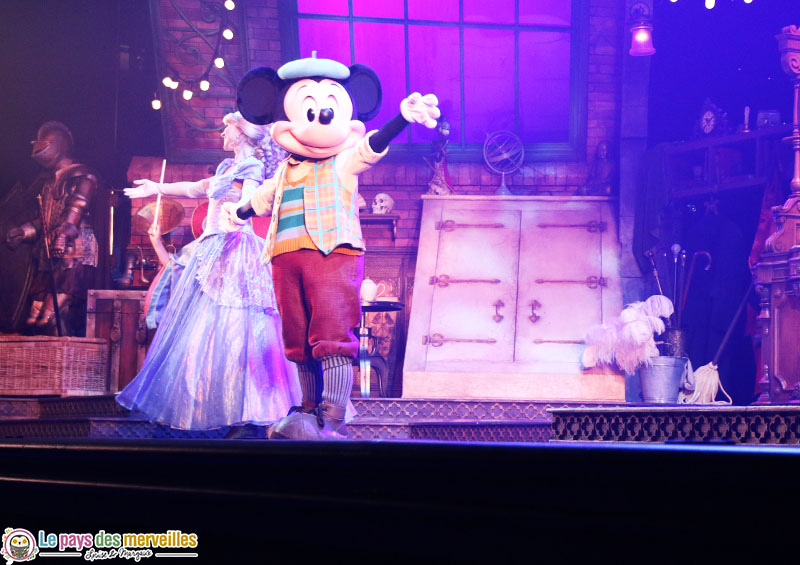 spectacle Mickey magicien